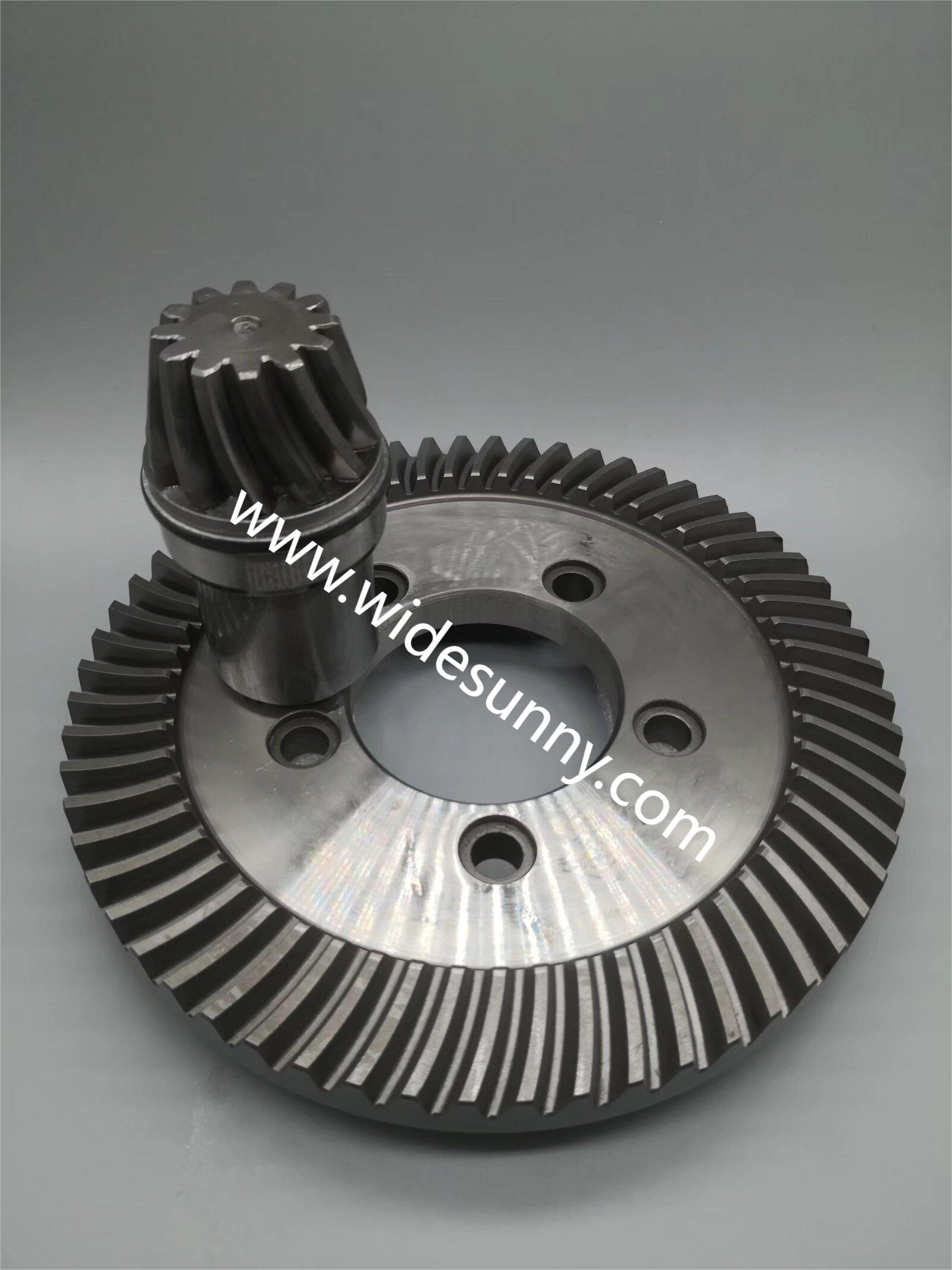 F.293.925.  /F.283.063   SET OF GEARS STAUBLI RAPPORT 5/4  