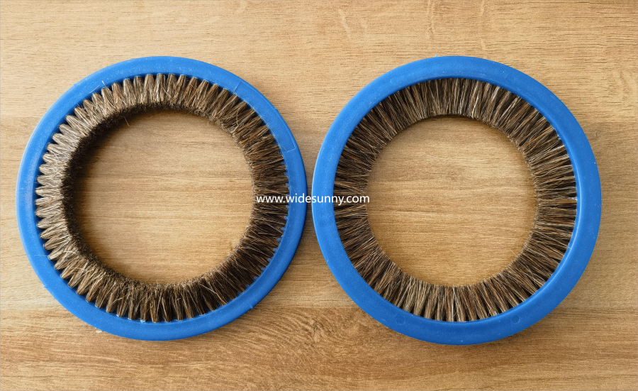 BRUSH WITH HORSE BRISTLE 143X8MM